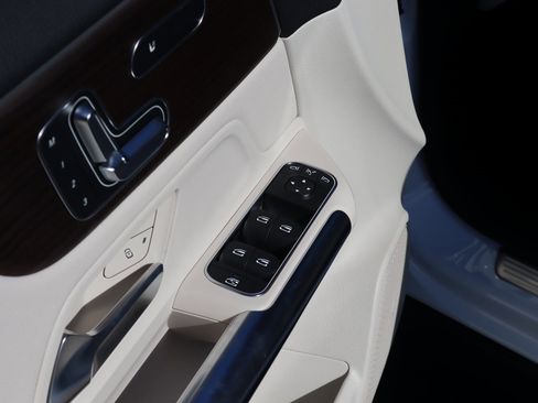 New 2026 Mercedes-Benz GLA 250 4MATIC image 25