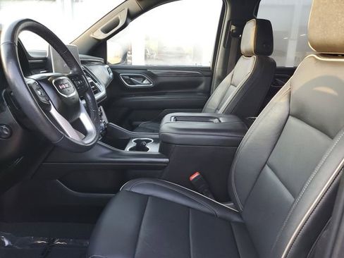 Used 2021 GMC Yukon SLT w/ SLT Premium Package image 18