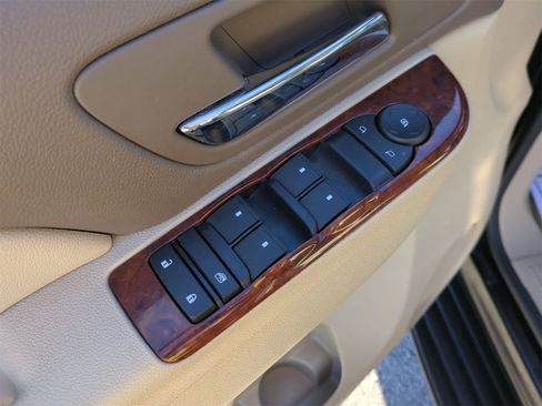 Certified 2011 GMC Yukon SLE image 20