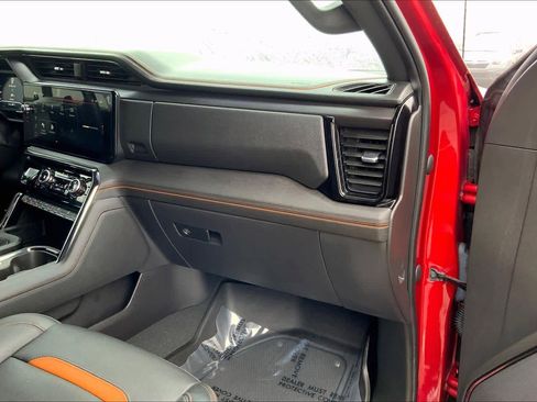 Used 2023 GMC Sierra 1500 AT4 w/ AT4 Premium Package image 17