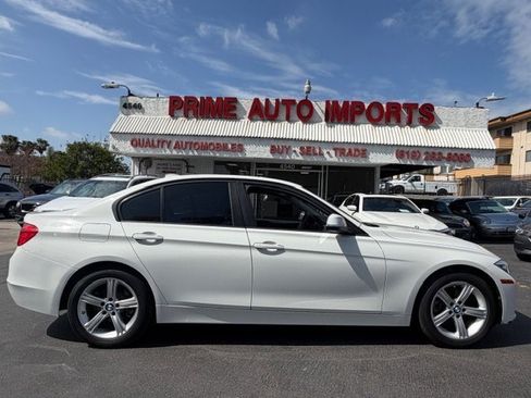 Used 2014 BMW 320i Sedan RWD image 1