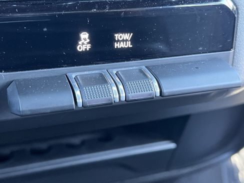 Used 2024 RAM 2500 Big Horn w/ Bed Utility Group image 11