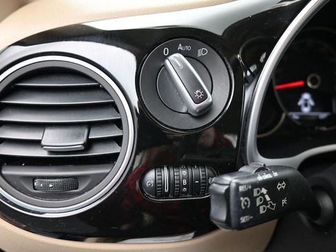 Used 2017 Volkswagen Beetle 1.8T SEL image 19