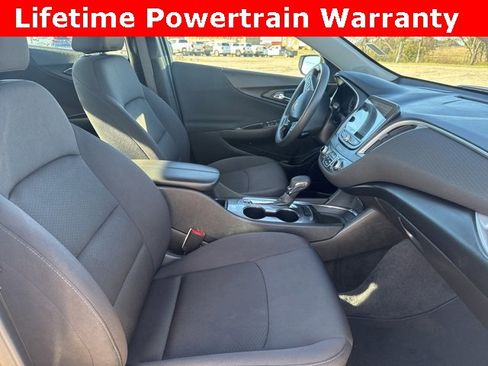 Used 2024 Chevrolet Malibu LT image 16