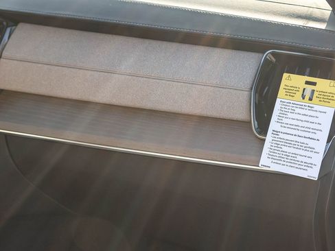 New 2026 Volvo XC90 T8 Plus w/ Protection Package Premier image 18