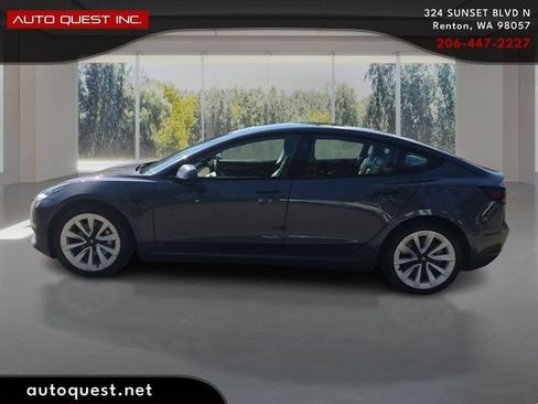 Used 2023 Tesla Model 3 Standard Range RWD image 8