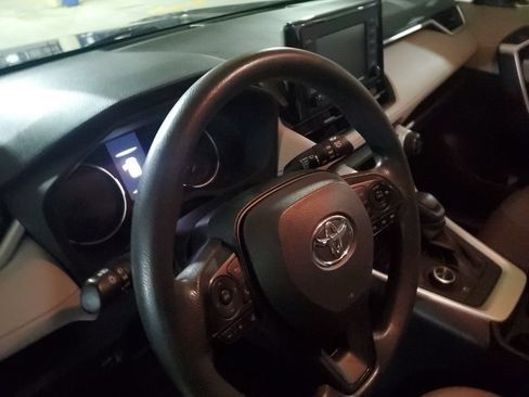 Used 2019 Toyota RAV4 XLE w/ Convenience Package AWD/4WD image 17