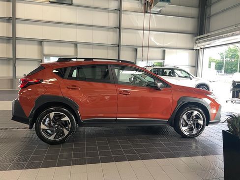 Used 2025 Subaru Crosstrek 2.5i Limited AWD/4WD image 6
