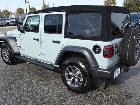 Used 2024 Jeep Wrangler Sport S image 3