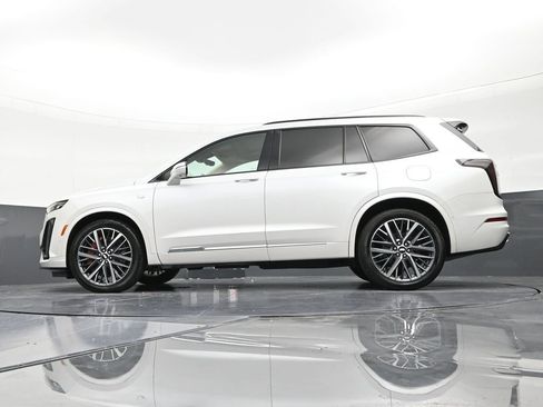 Certified 2022 Cadillac XT6 Sport w/ Platinum Package AWD/4WD image 22