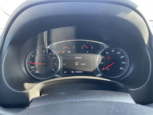 Used 2024 GMC Terrain SLT image 11