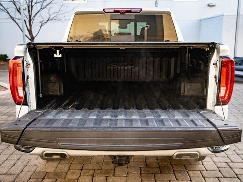 Used 2022 GMC Sierra 1500 AT4 w/ AT4 Premium Package image 19