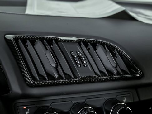 Used 2020 Audi R8 V10 image 36