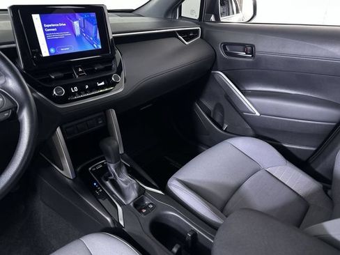 Used 2025 Toyota Corolla Cross AWD Hybrid image 36