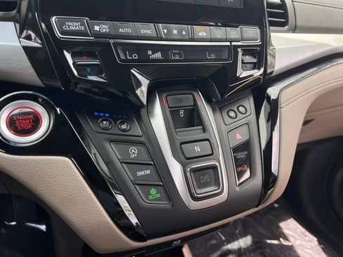 Used 2018 Honda Odyssey Elite image 25