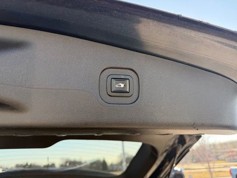 Used 2010 Chevrolet Equinox LT w/ Chrome Appearance Package image 6