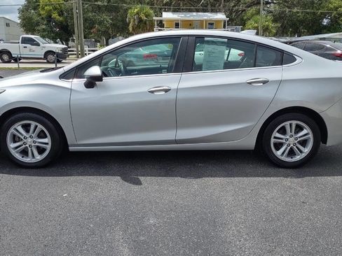 Used 2016 Chevrolet Cruze LT w/ Convenience Package image 6