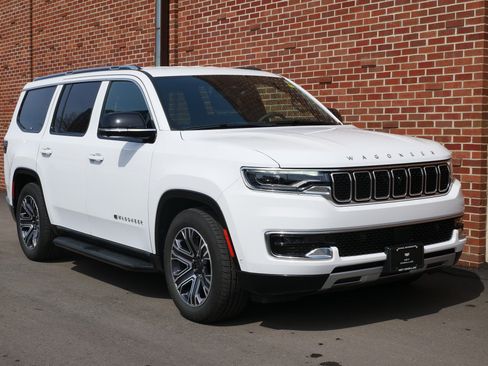 Used 2024 Jeep Wagoneer Series II w/ Convenience Group I AWD/4WD image 27