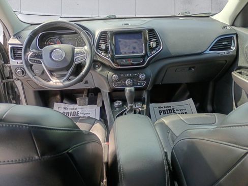 Certified 2019 Jeep Cherokee Limited w/ Luxury Group AWD/4WD image 11