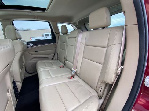 Used 2018 Jeep Grand Cherokee Limited w/ Luxury Group II image 17