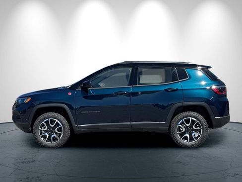 New 2026 Jeep Compass Trailhawk AWD/4WD image 7