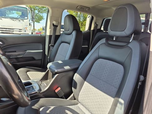 Used 2022 Chevrolet Colorado Z71 AWD/4WD image 24