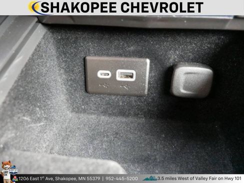 Used 2024 Cadillac XT4 Premium Luxury image 19