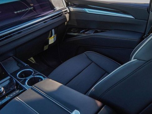 New 2025 Cadillac Escalade Sport w/ Touring Package image 20