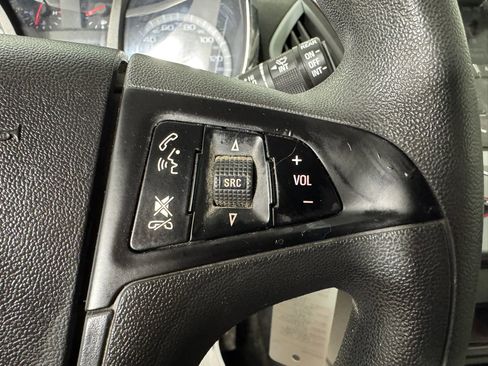 Used 2017 GMC Terrain SLE AWD/4WD image 16