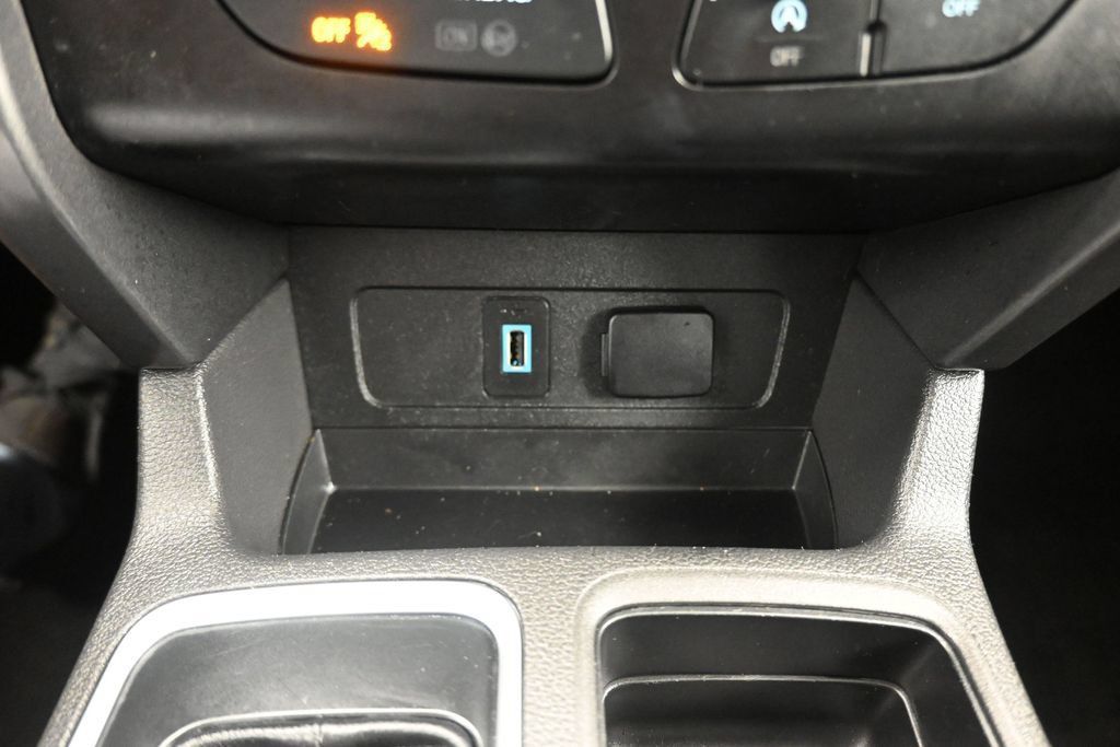 Used 2019 Ford Escape SEL AWD/4WD image 21