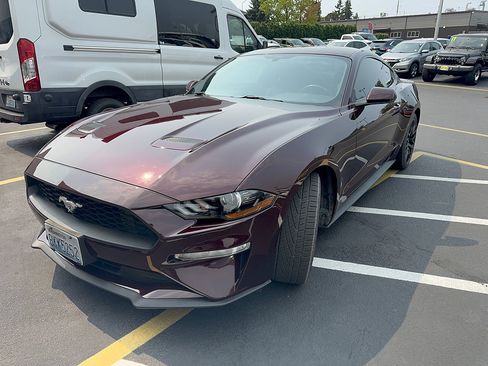 Used 2018 Ford Mustang Coupe RWD image 1