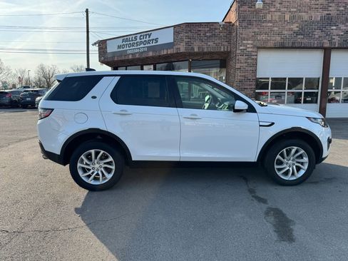 Used 2018 Land Rover Discovery Sport HSE AWD/4WD image 19