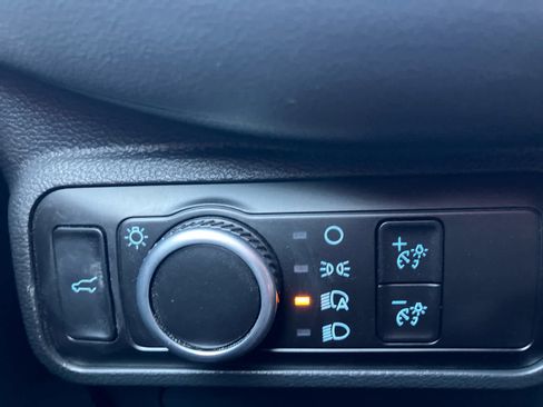 Used 2025 Ford Explorer Active RWD image 14