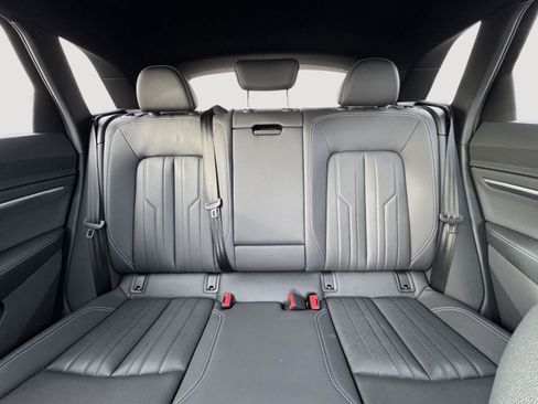 Certified 2022 Audi e-tron Premium Plus image 20