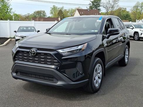 Certified 2024 Toyota RAV4 LE AWD/4WD image 3