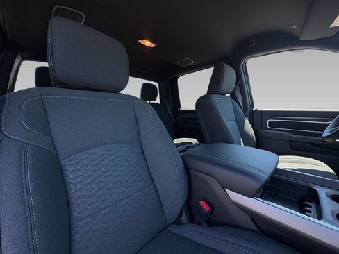 New 2026 RAM 2500 Big Horn AWD/4WD image 8