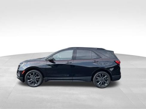 Used 2023 Chevrolet Equinox RS w/ LPO, Floor Liner Package FWD image 2