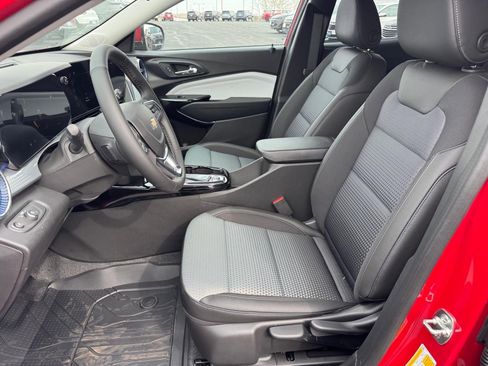New 2026 Chevrolet Trax LT w/ LT Convenience Package image 4