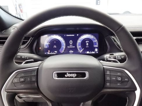 New 2026 Jeep Grand Cherokee L Limited w/ Trailer Tow Package AWD/4WD image 29