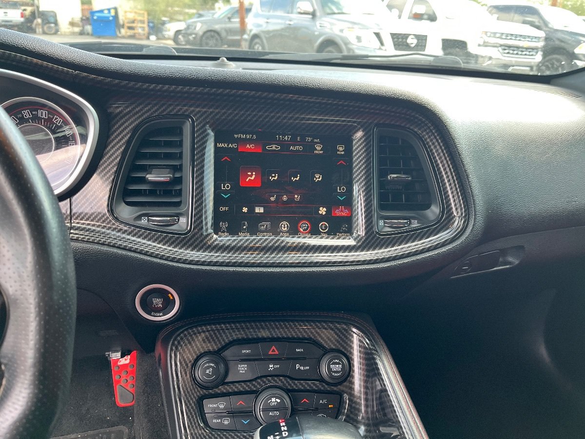 Used 2015 Dodge Challenger R/T Scat Pack w/ Leather Interior Group RWD image 9