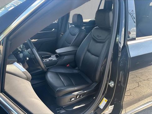 Used 2025 Cadillac XT6 Premium Luxury FWD image 27