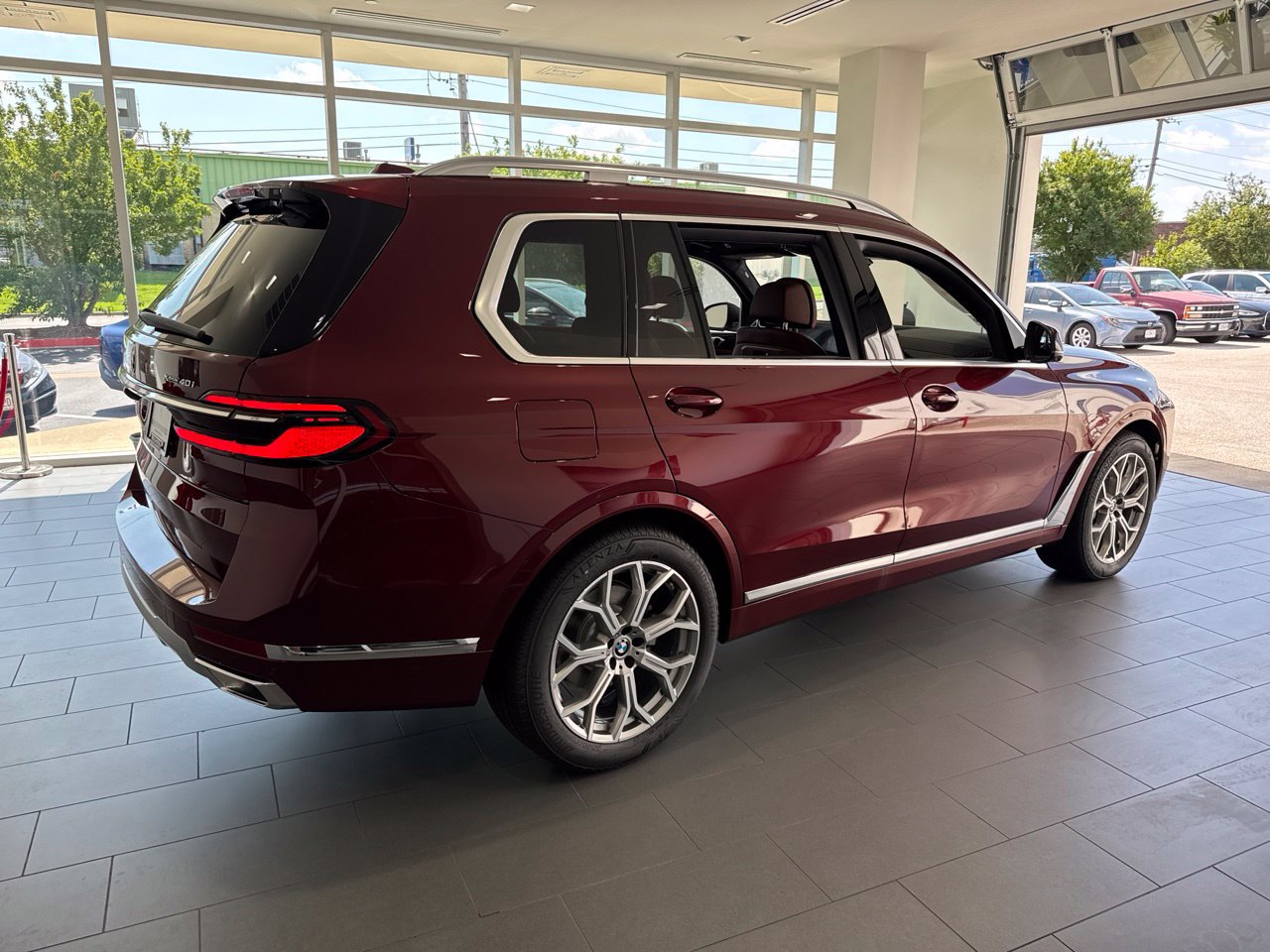 New 2027 BMW X7 xDrive40i w/ Executive Package AWD/4WD image 8