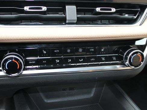 New 2026 Chevrolet Equinox ACTIV image 37