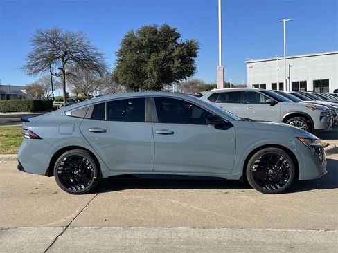 New 2026 Nissan Sentra SR image 3