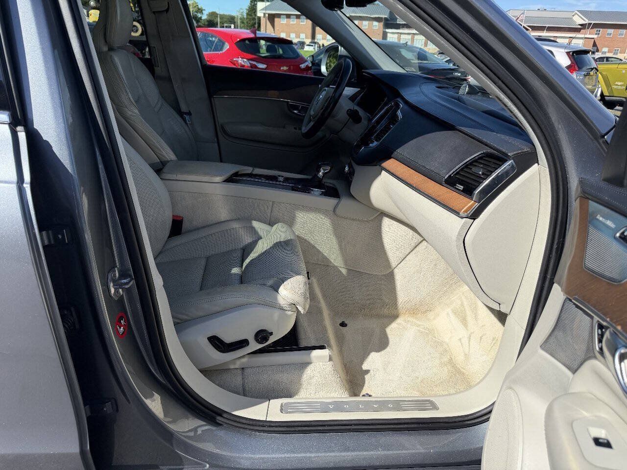 Used 2016 Volvo XC90 T6 Inscription AWD/4WD image 10