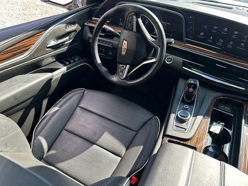 Used 2024 Cadillac Escalade Premium Luxury w/ Touring Package AWD/4WD image 25