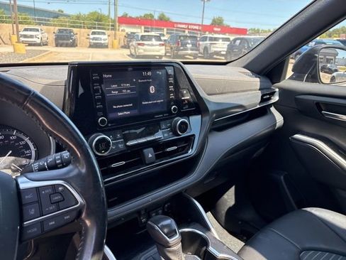 Used 2021 Toyota Highlander XSE AWD/4WD image 14