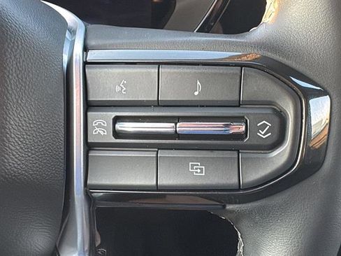 Used 2024 Chevrolet Colorado LT w/ LT Convenience Package II image 17