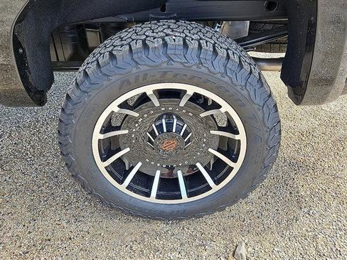 New 2025 GMC Sierra 1500 AT4 w/ AT4 Premium Package image 5