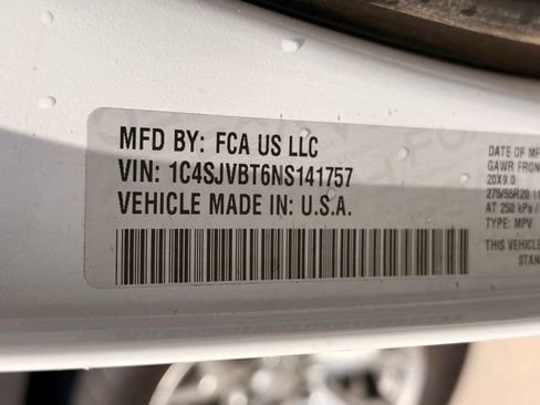 Used 2022 Jeep Wagoneer Series II AWD/4WD image 38